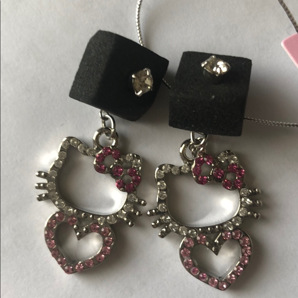 Hello kitty earrings - Picture 2 of 2